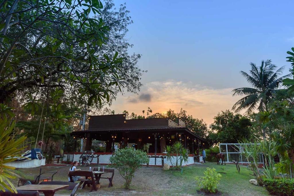Cowboy Farm Resort Pattaya Ban Huai Yai المظهر الخارجي الصورة